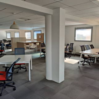 Open Space  40 postes Coworking Rue Diderot Nanterre 92000 - photo 6